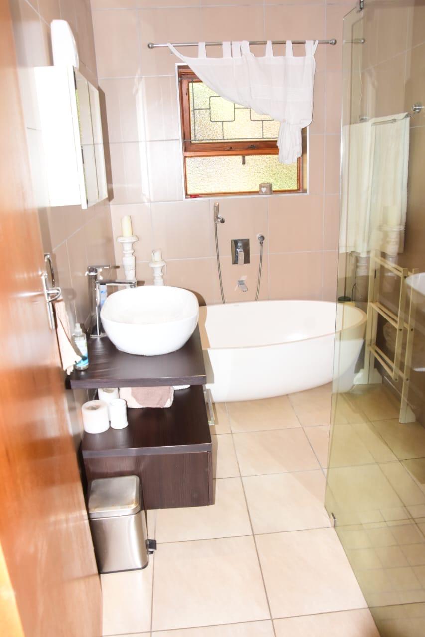 4 Bedroom Property for Sale in Walmer Heights Eastern Cape